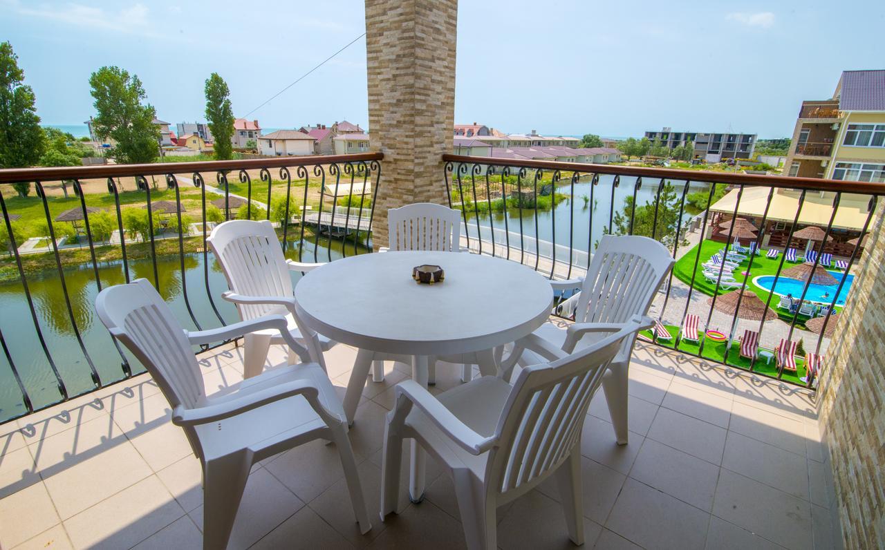 Kovcheg Hotel Затока Экстерьер фото