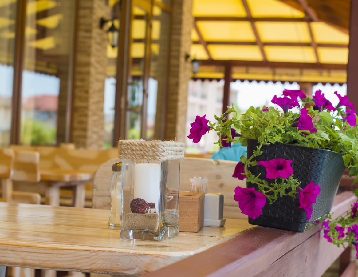 Kovcheg Hotel Затока Экстерьер фото