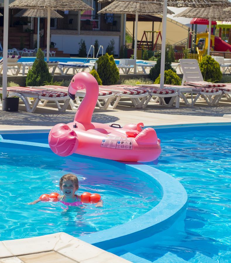 Kovcheg Hotel Затока Экстерьер фото
