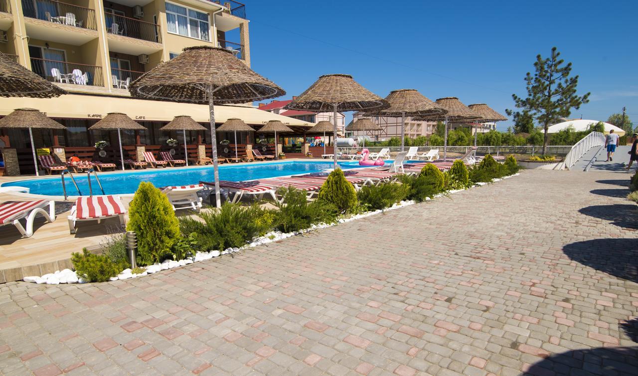 Kovcheg Hotel Затока Экстерьер фото