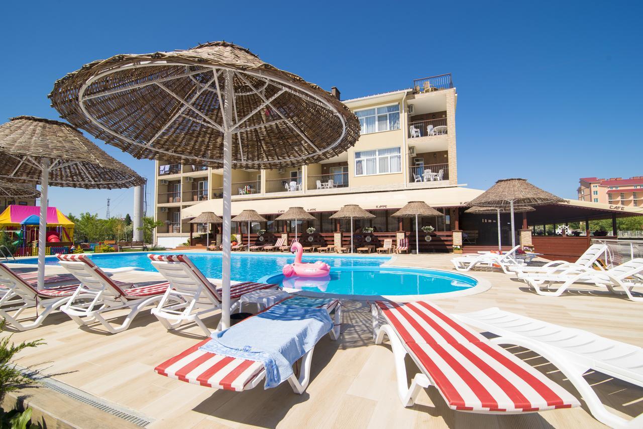 Kovcheg Hotel Затока Экстерьер фото