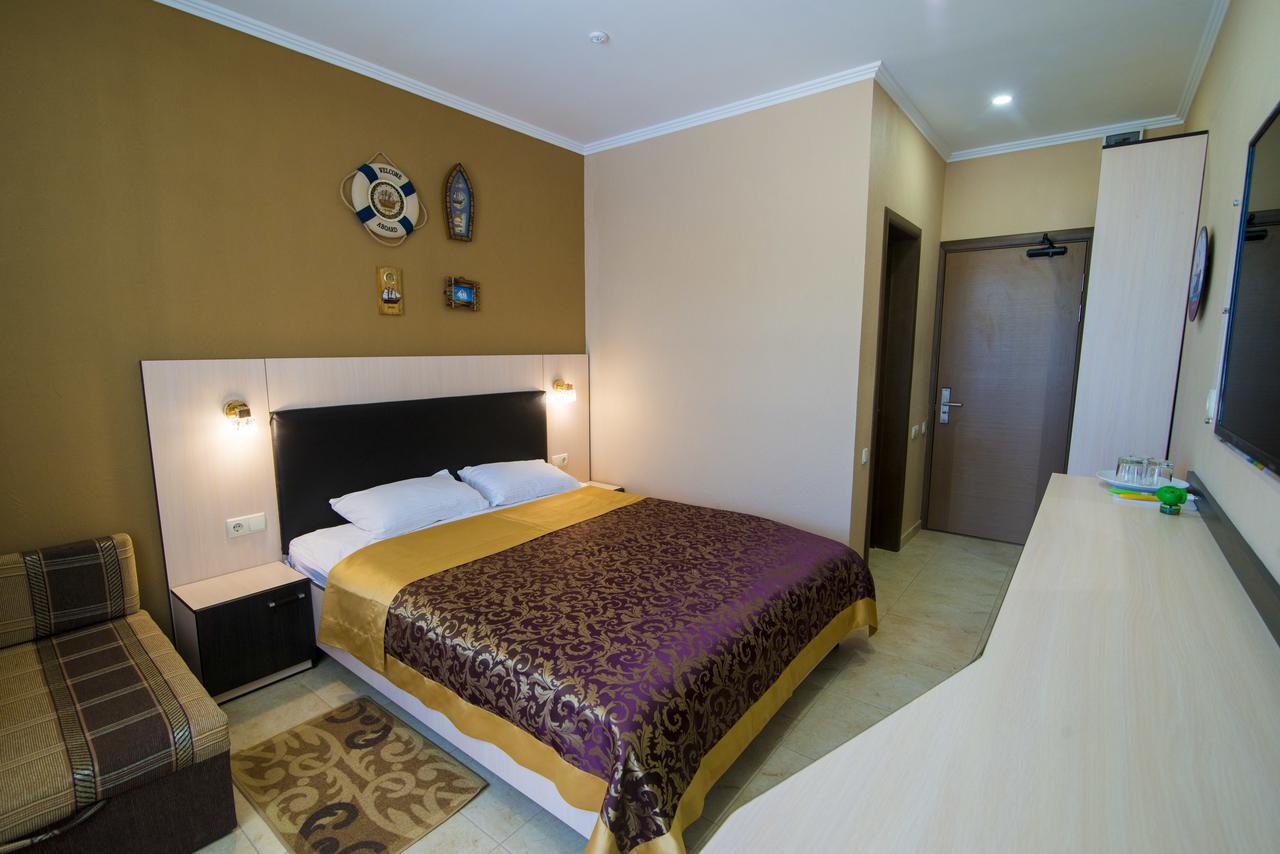 Kovcheg Hotel Затока Экстерьер фото