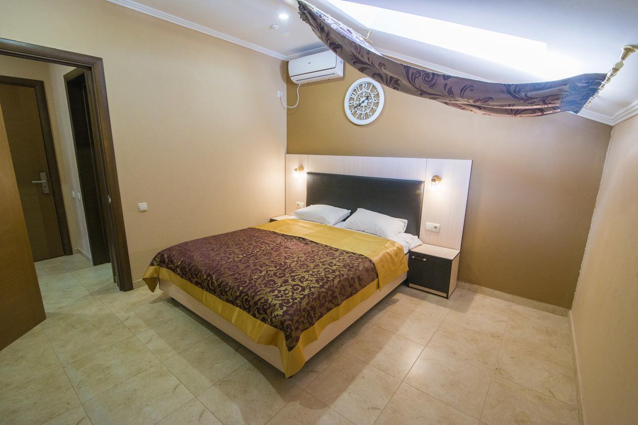 Kovcheg Hotel Затока Экстерьер фото