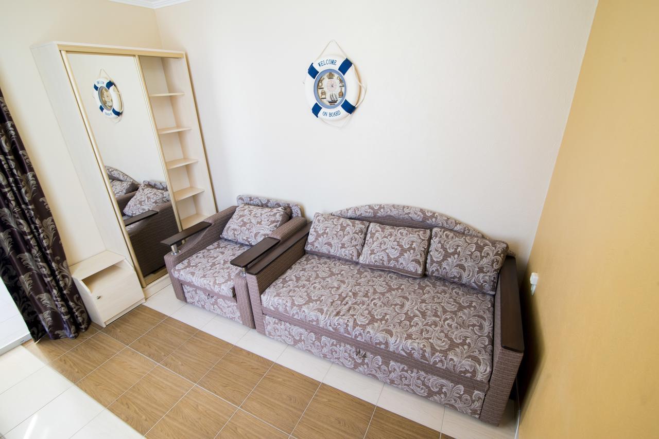 Kovcheg Hotel Затока Экстерьер фото