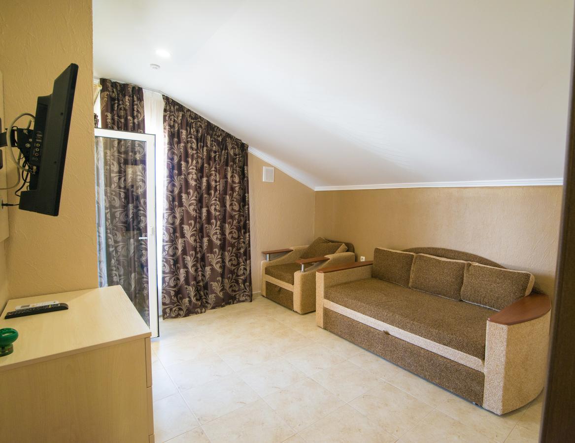 Kovcheg Hotel Затока Экстерьер фото